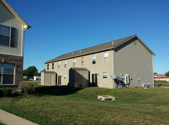Elm Tree Commons Apartments - Moscow Mills, MO