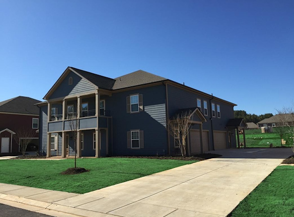 Church Court Apartments - Holly Springs, MS