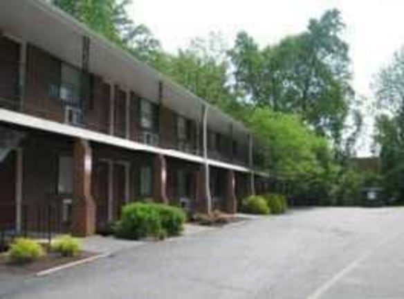 Angus Road / N. Berkshire Road Apartments - Charlottesville, VA