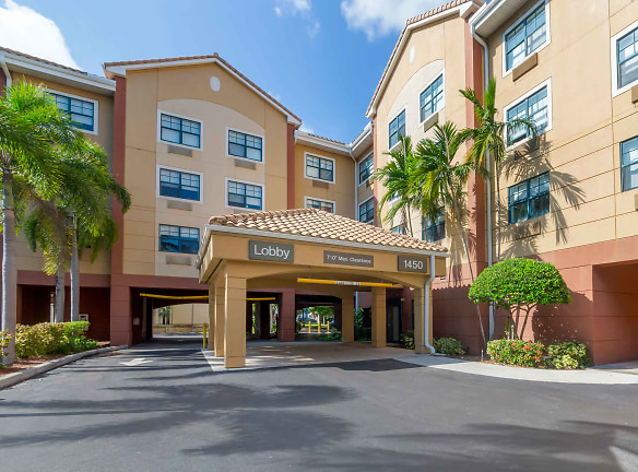 Furnished Studio - Fort Lauderdale - Convention Center - Cruise Port Apartments - Fort Lauderdale, FL