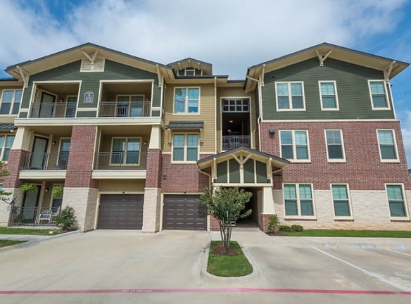 Palomar Apartments - Tyler, TX