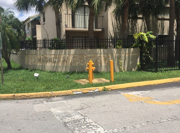 Magnolia Lane Apartments - Miami, FL