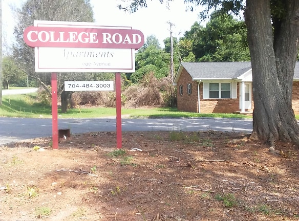 College Road Apartments - Shelby, NC