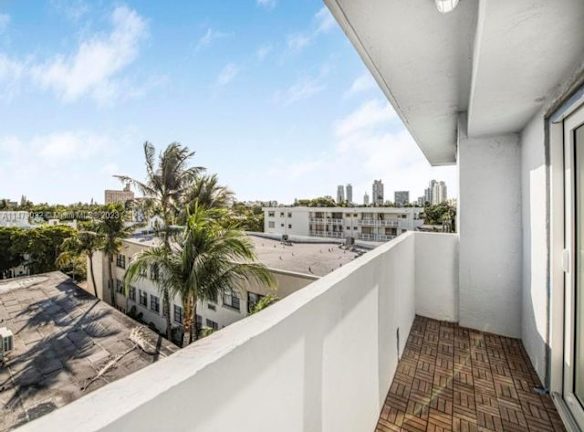 947 Lenox Ave. unit 605 - Miami Beach, FL