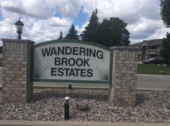 Wandering Brooks Estates Apartments - De Pere, WI