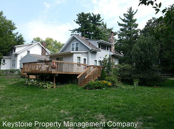 249 Woolf Ave - Iowa City, IA