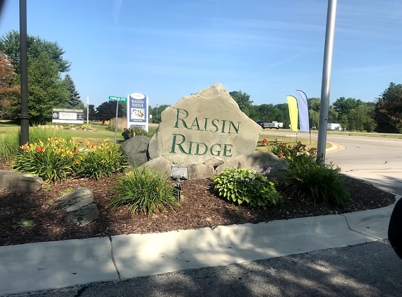 Raisin Ridge - Monroe, MI