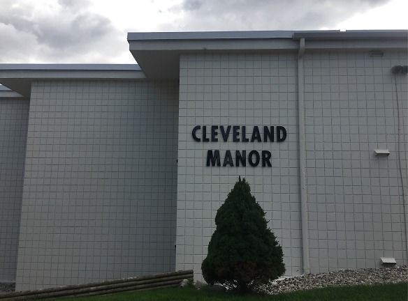 Cleveland Manor Apartments - Midland, MI