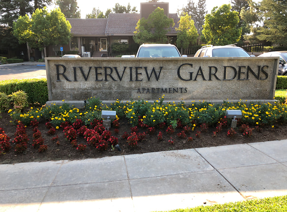 Riverview Garden Apartments - Fresno, CA