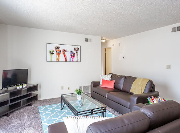 Eagle's Pointe At Kirkwood Apartments - Cedar Rapids, IA