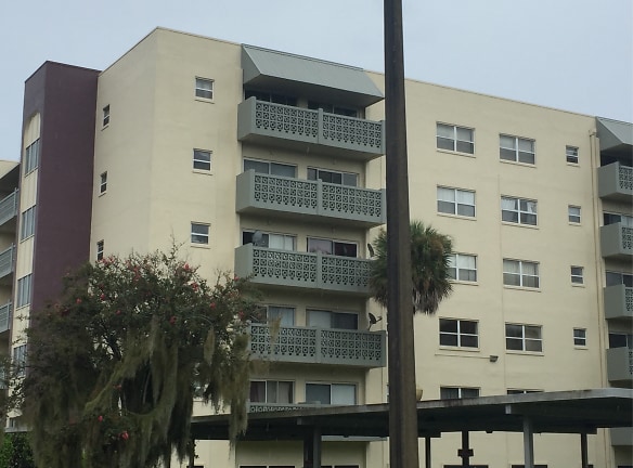 Lorna Doone Apartments - Orlando, FL