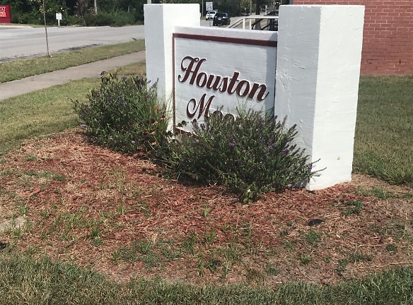 Houston Moore Apartments - Wilmington, NC
