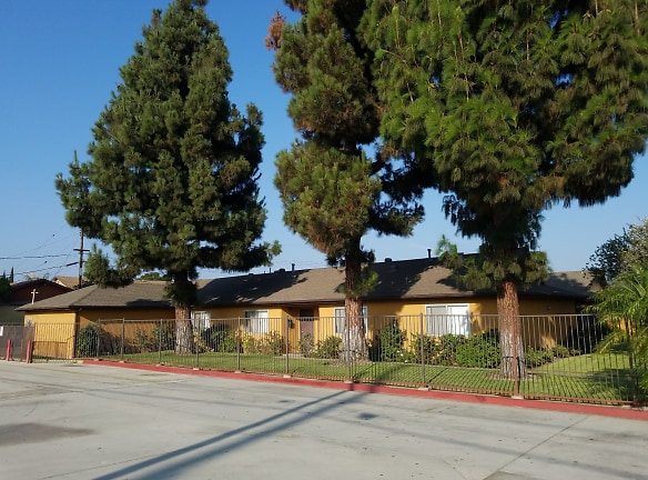 College Village Apartments - Placentia, CA