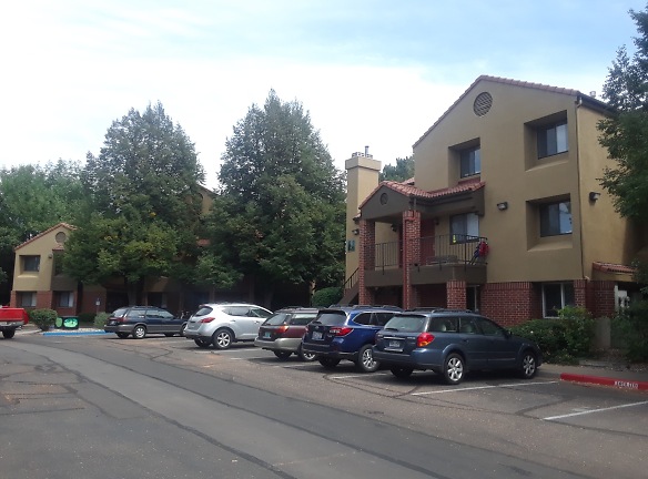 Ram's Village Apartments - Fort Collins, CO
