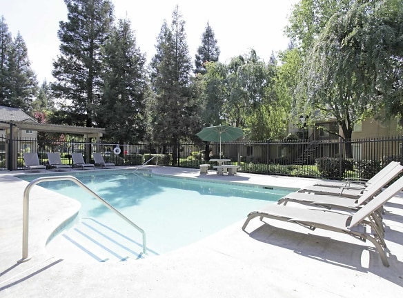 Sierra Ridge Apartments - Clovis, CA