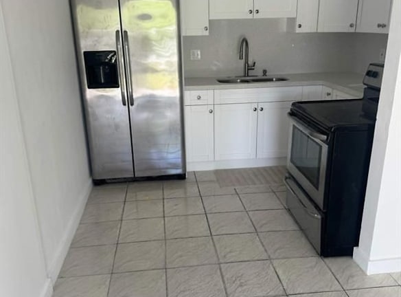5050 SW 40th Ave #1 - Fort Lauderdale, FL