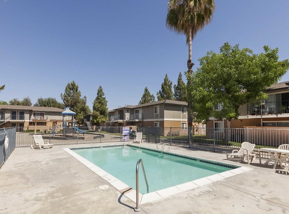 Stoney Brook Apartments - Fresno, CA