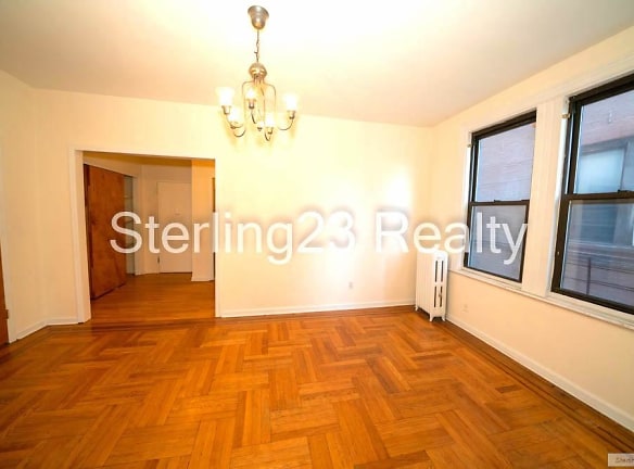 24-60 27th St unit 1R - Queens, NY