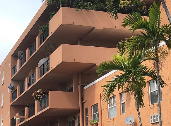 Rio Towers Ltd Apartments - Miami, FL