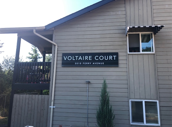 Voltaire Court Apartments - Bellingham, WA