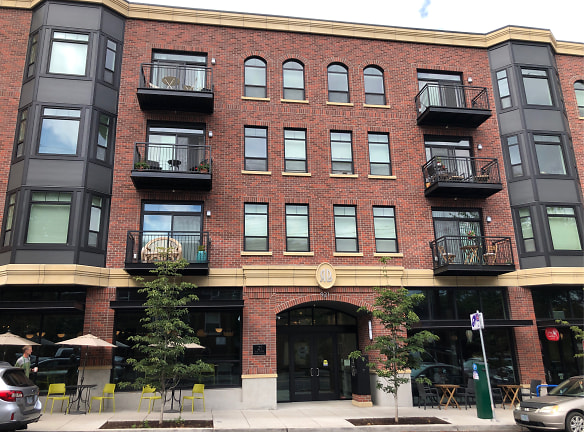 21 Astor Apartments - Portland, OR
