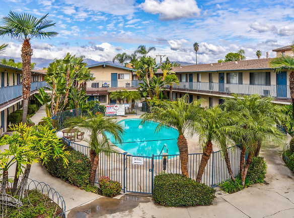 Covina Palms Apartments - Covina, CA