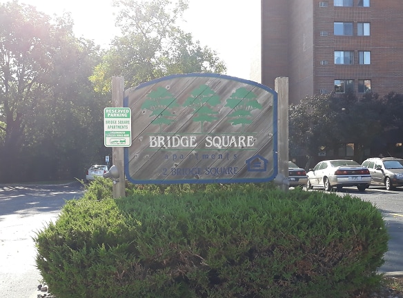 Bridge Square Apartments - Anoka, MN