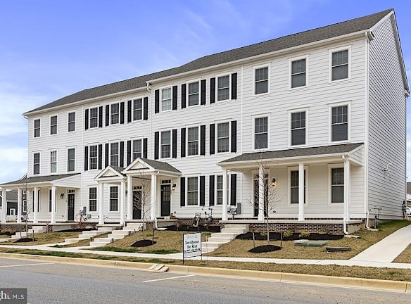 957 Lorewood Grove Rd - Middletown, DE