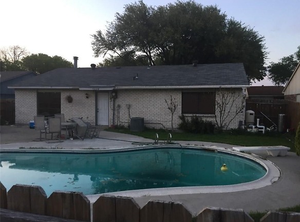 5228 Runyon Dr - The Colony, TX