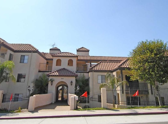 Villa Del Sol - Long Beach, CA