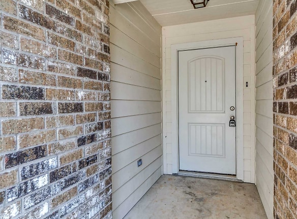 Newly Renovated! Peaceful Gated Community! Just Minutes From Downtown And Loop 49 - Tyler, TX