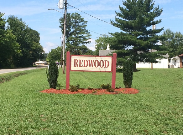 Redwood Village Apartments - Selma, NC