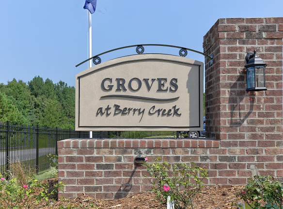 Groves At Berry Creek Apartments - Duncan, SC