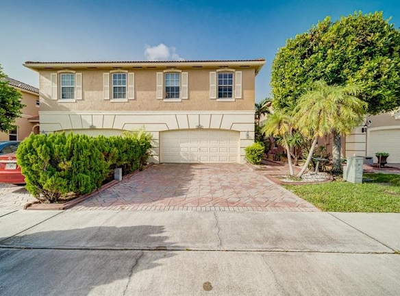 3614 Lakewood Pl - Coconut Creek, FL