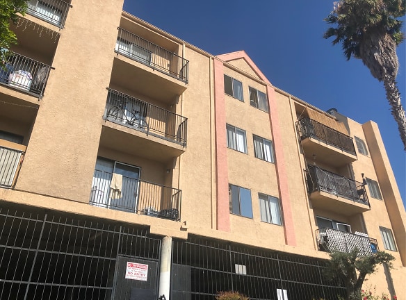 Laurel Towers Apartments - North Hollywood, CA