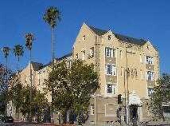 The Regent Apartment Homes - Glendale, CA