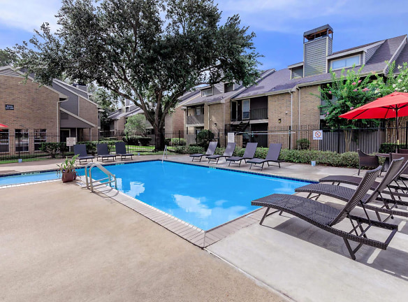 Angleton Manor Apartments - Angleton, TX