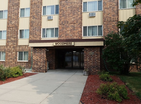 Woodmere Apartments - Buffalo, MN