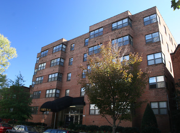 215 C Street Apartments - Washington, DC