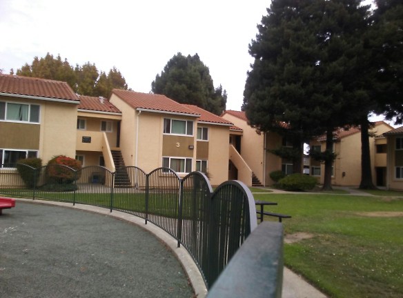 Rumrill Gardens Apartments - San Pablo, CA