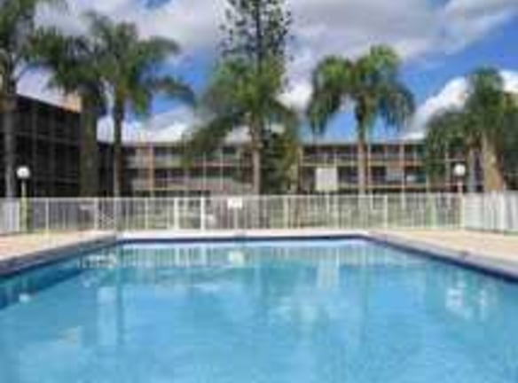 Sunset Club Apartments - South Miami, FL