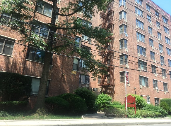 Park Crest Apartments - Yonkers, NY