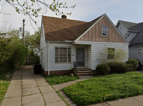 10621 Vernon Ave - Garfield Heights, OH