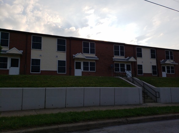 Brier Hill Annex Apartments - Youngstown, OH