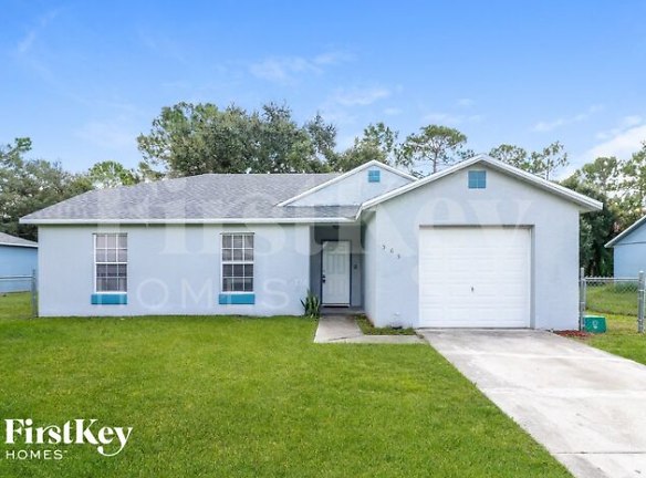365 Clay St - Labelle, FL