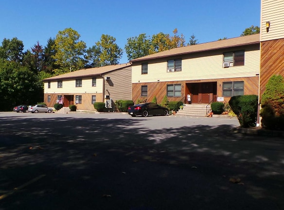 Lakeside Manor Apartments - East Stroudsburg, PA