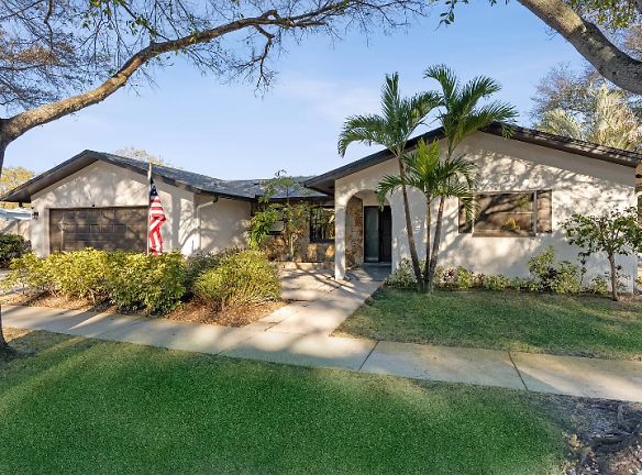 1803 Vancouver Dr - Clearwater, FL