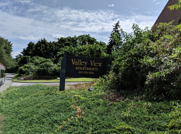 Valley View Apartments - Holyoke, MA