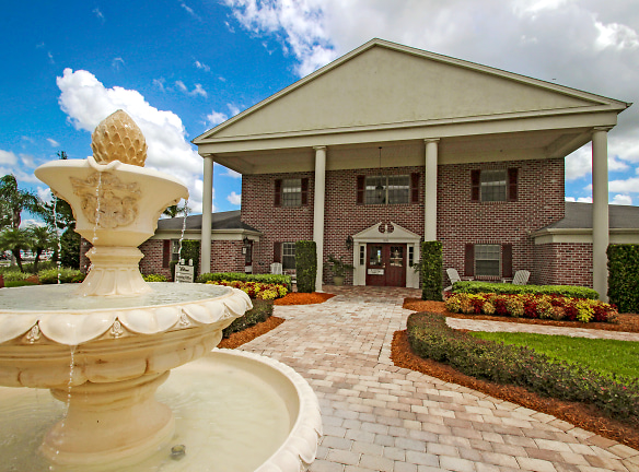 Carlton Arms Of Winter Haven Apartments - Winter Haven, FL