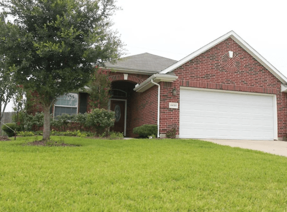 19018 Piney Way Dr - Tomball, TX